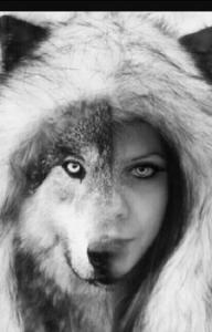 Two sides of the same wolf